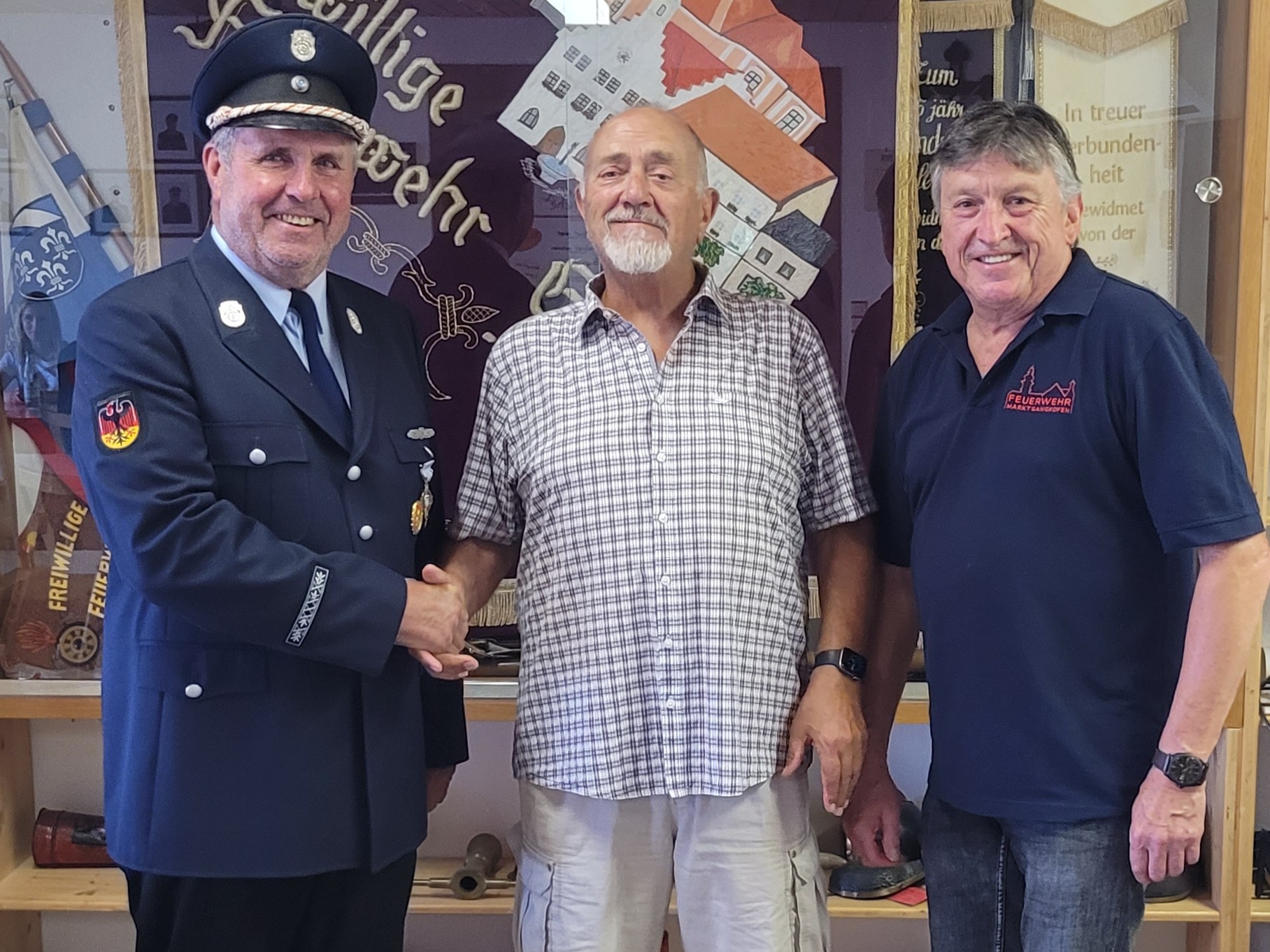 80 Jahre Kameradschaft und Feuerwehrtreue - Frank Hans spendiert Brotzeit