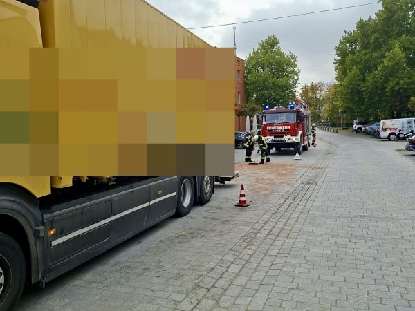 geplatzte Hydraulikleitung